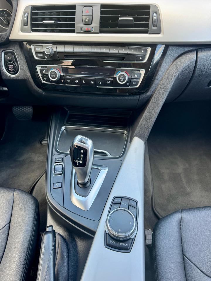BMW 3-Series 320i xDrive Sedan 2016