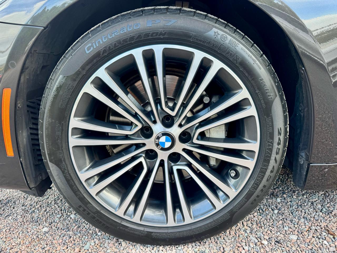 BMW 5-Series 530i 2017