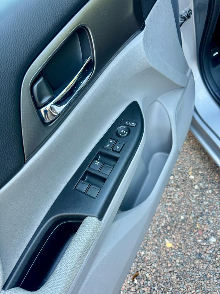 Honda Accord LX Sedan CVT 2013