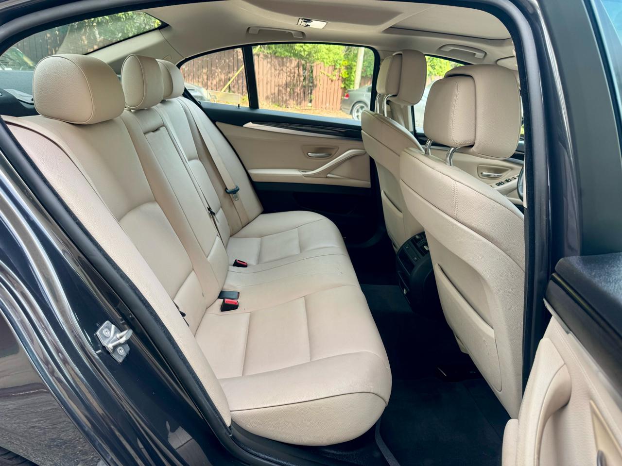 BMW 5-Series 535i 2011