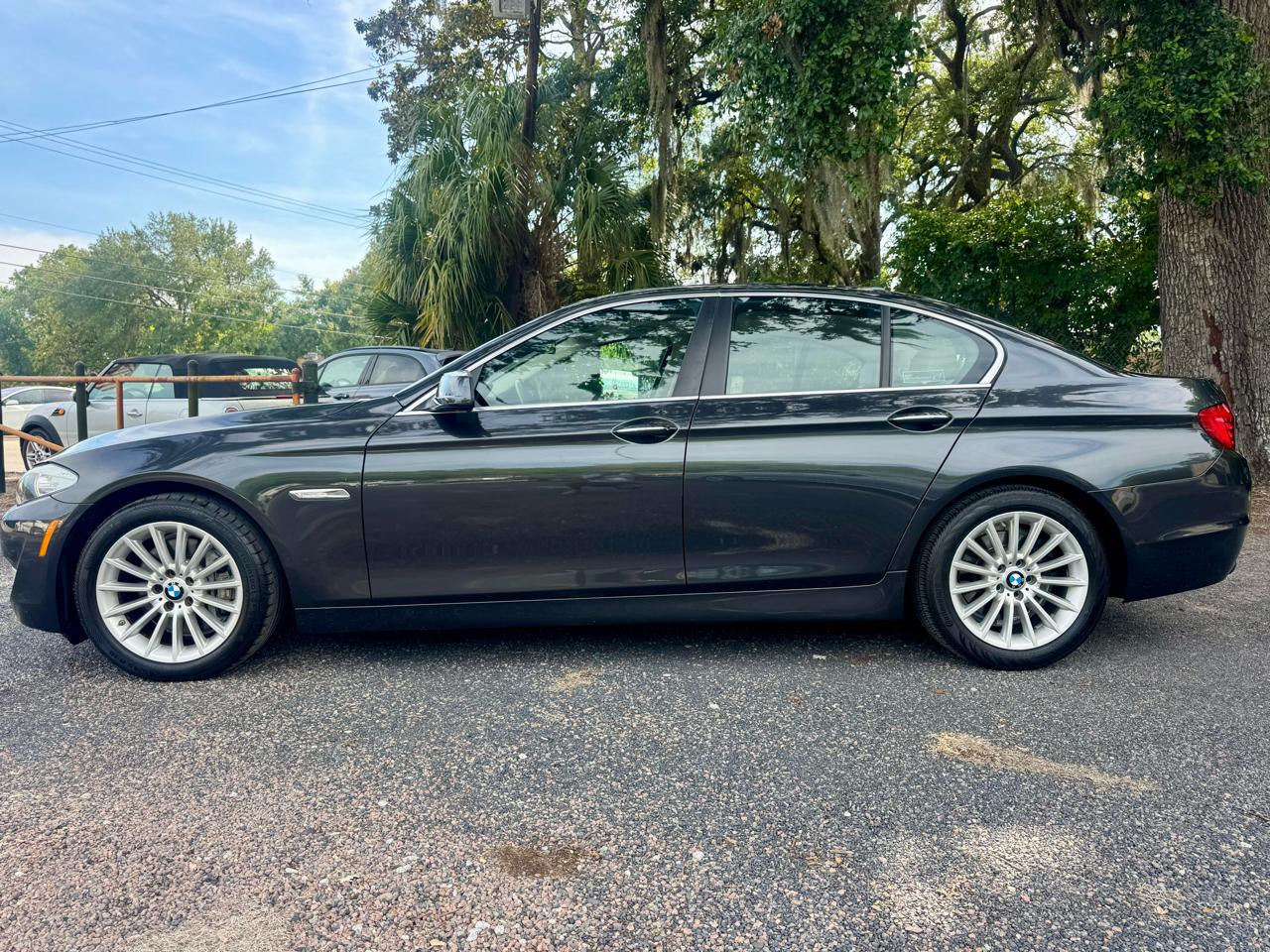 BMW 5-Series 535i 2011