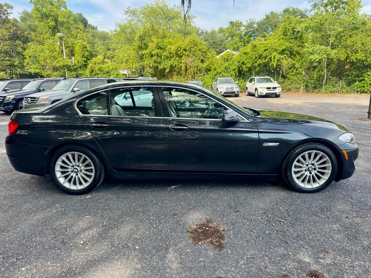BMW 5-Series 535i 2011
