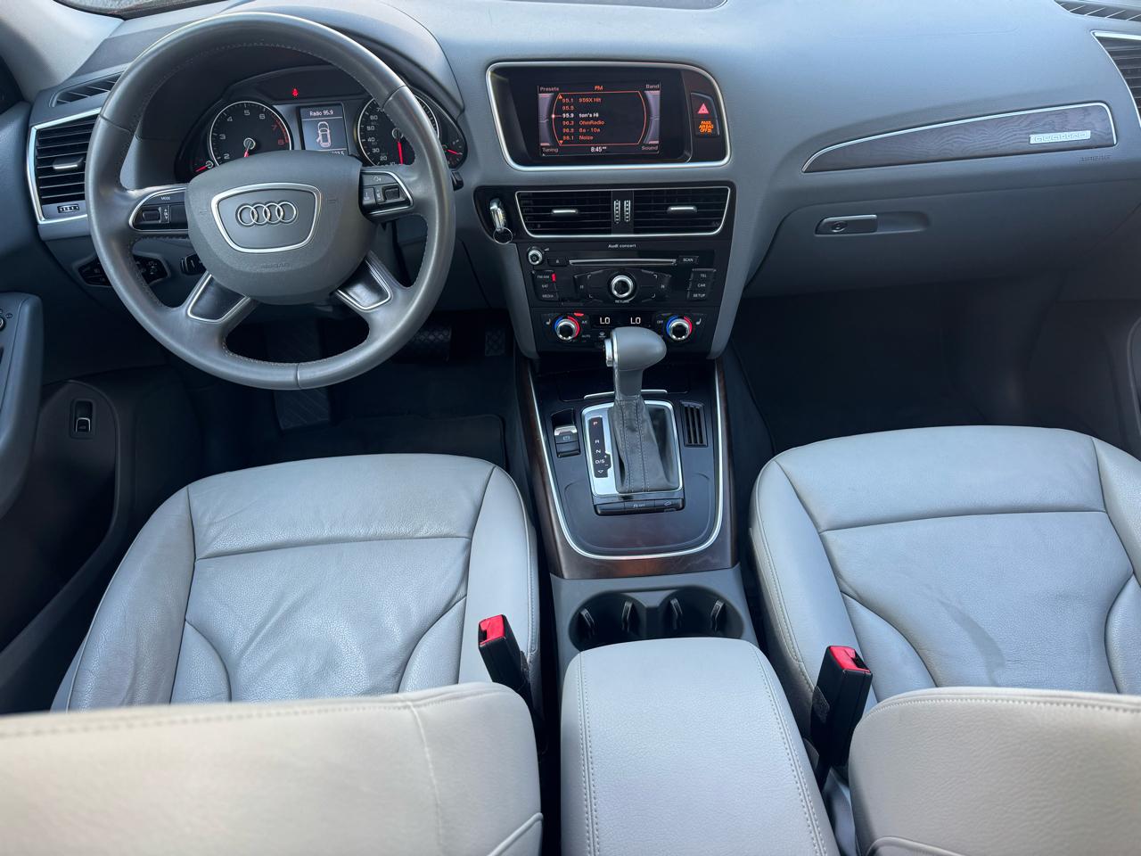 Audi Q5 2.0T Premium quattro 2016