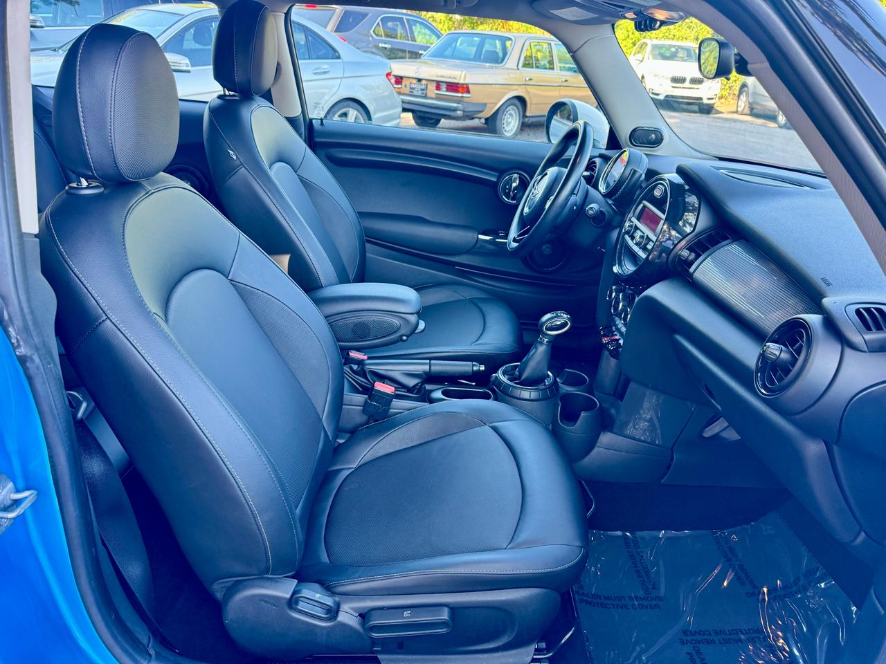 MINI Cooper Base 2015