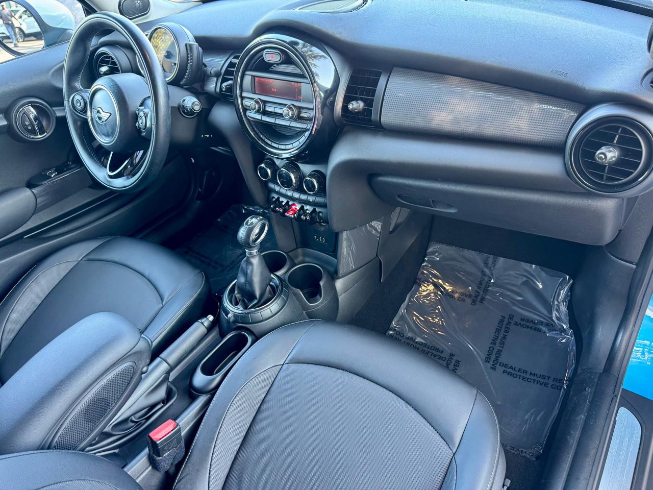 MINI Cooper Base 2015