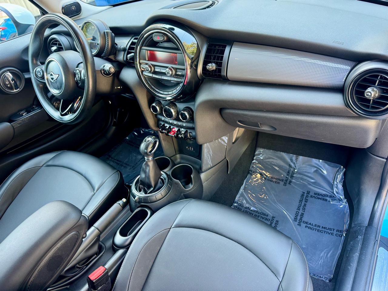 MINI Cooper Base 2015