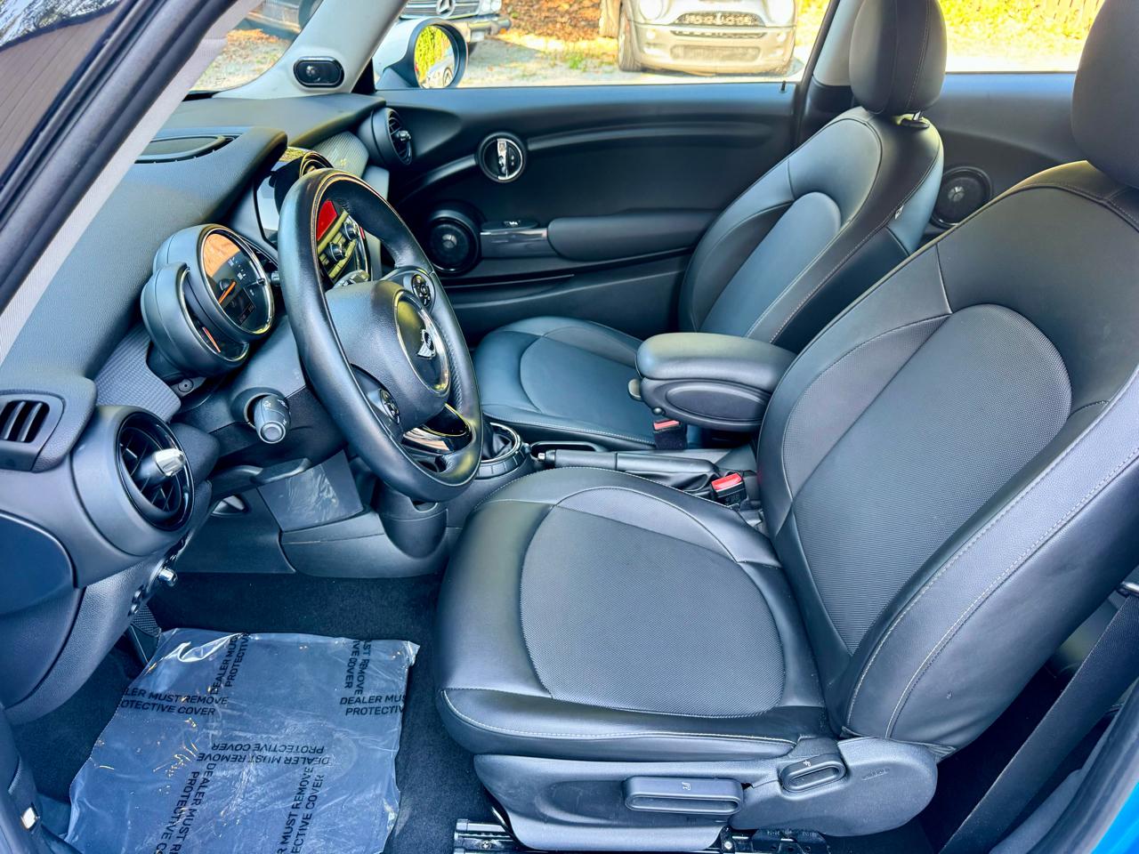 MINI Cooper Base 2015