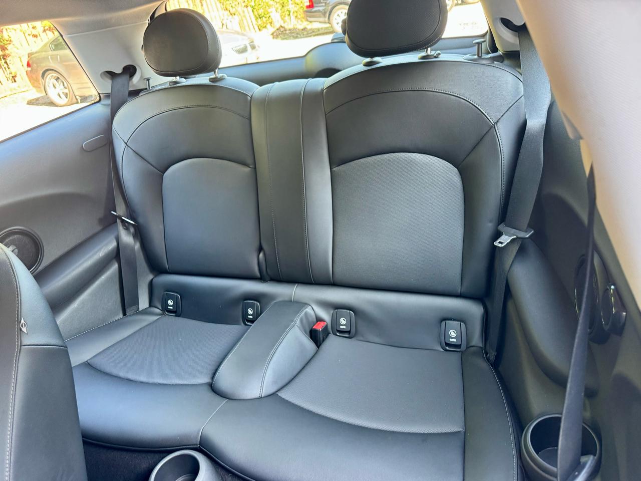 MINI Cooper Base 2015