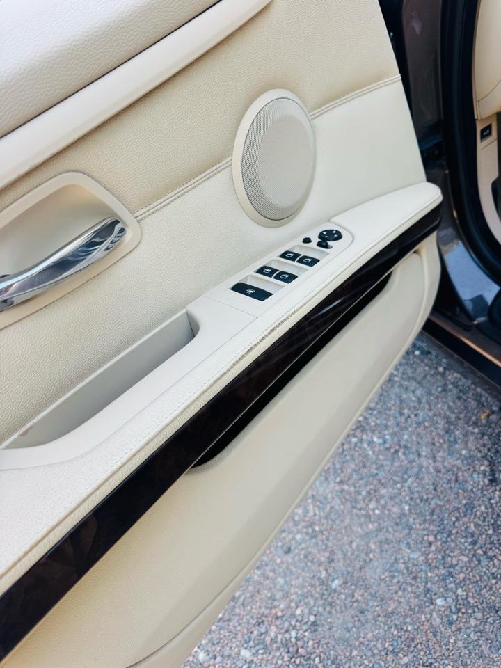 BMW 3-Series 328i Convertible - SULEV 2010