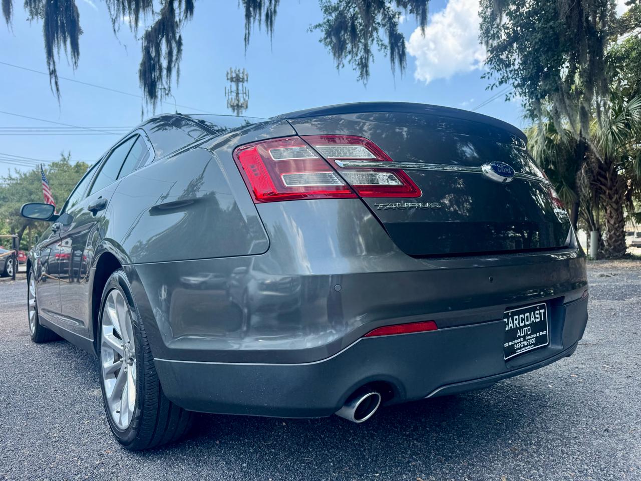 Ford Taurus Limited FWD 2015