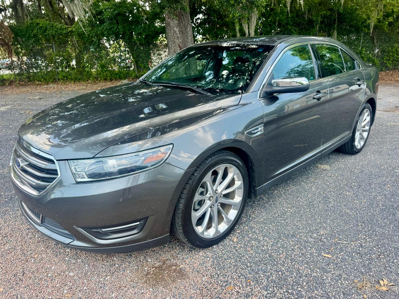 Ford Taurus Limited FWD 2015