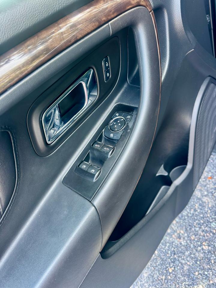 Ford Taurus Limited FWD 2015