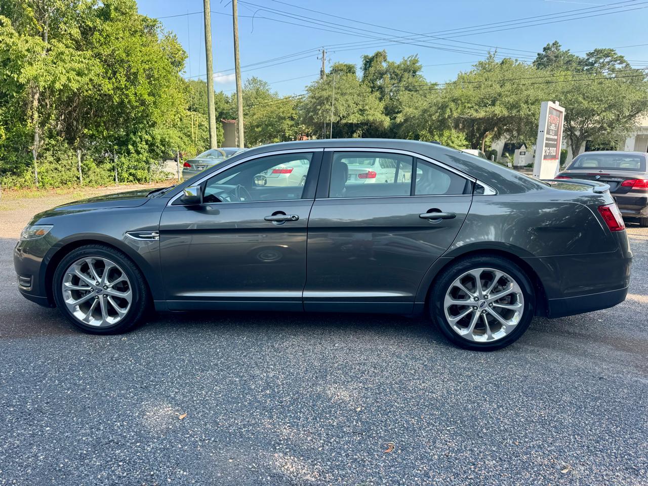 Ford Taurus Limited FWD 2015