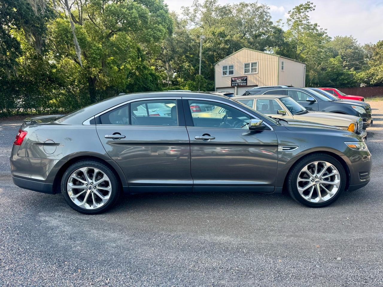 Ford Taurus Limited FWD 2015