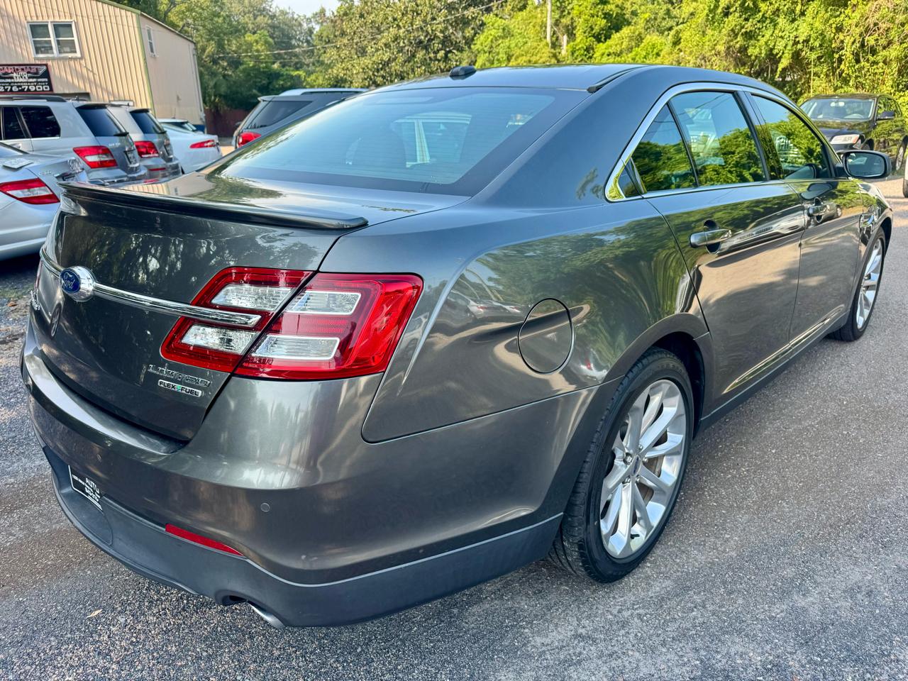 Ford Taurus Limited FWD 2015