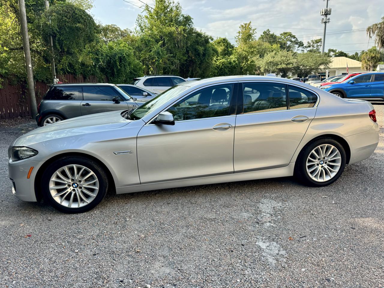 BMW 5-Series 528i 2014