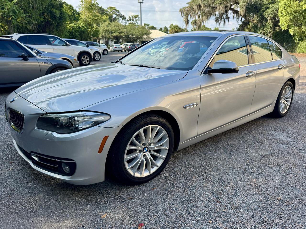 BMW 5-Series 528i 2014
