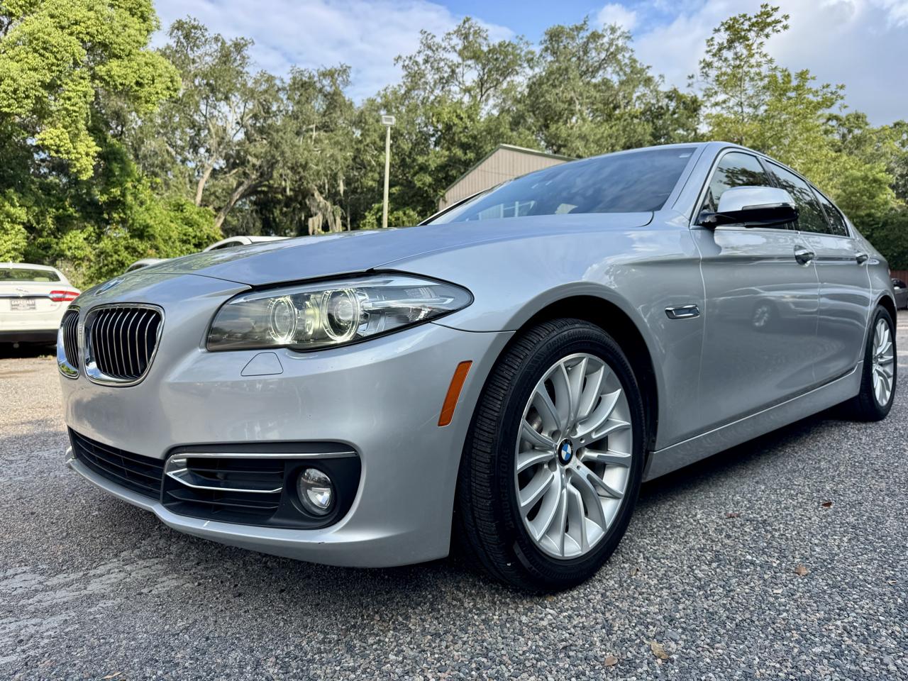 BMW 5-Series 528i 2014