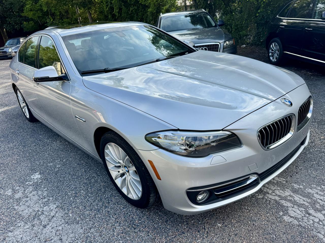 BMW 5-Series 528i 2014