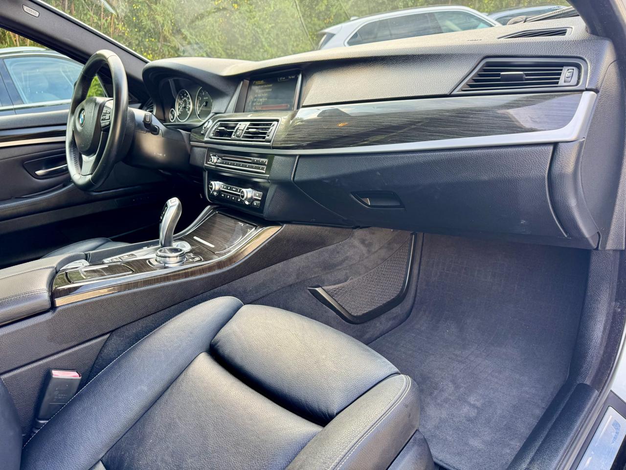 BMW 5-Series 528i 2014