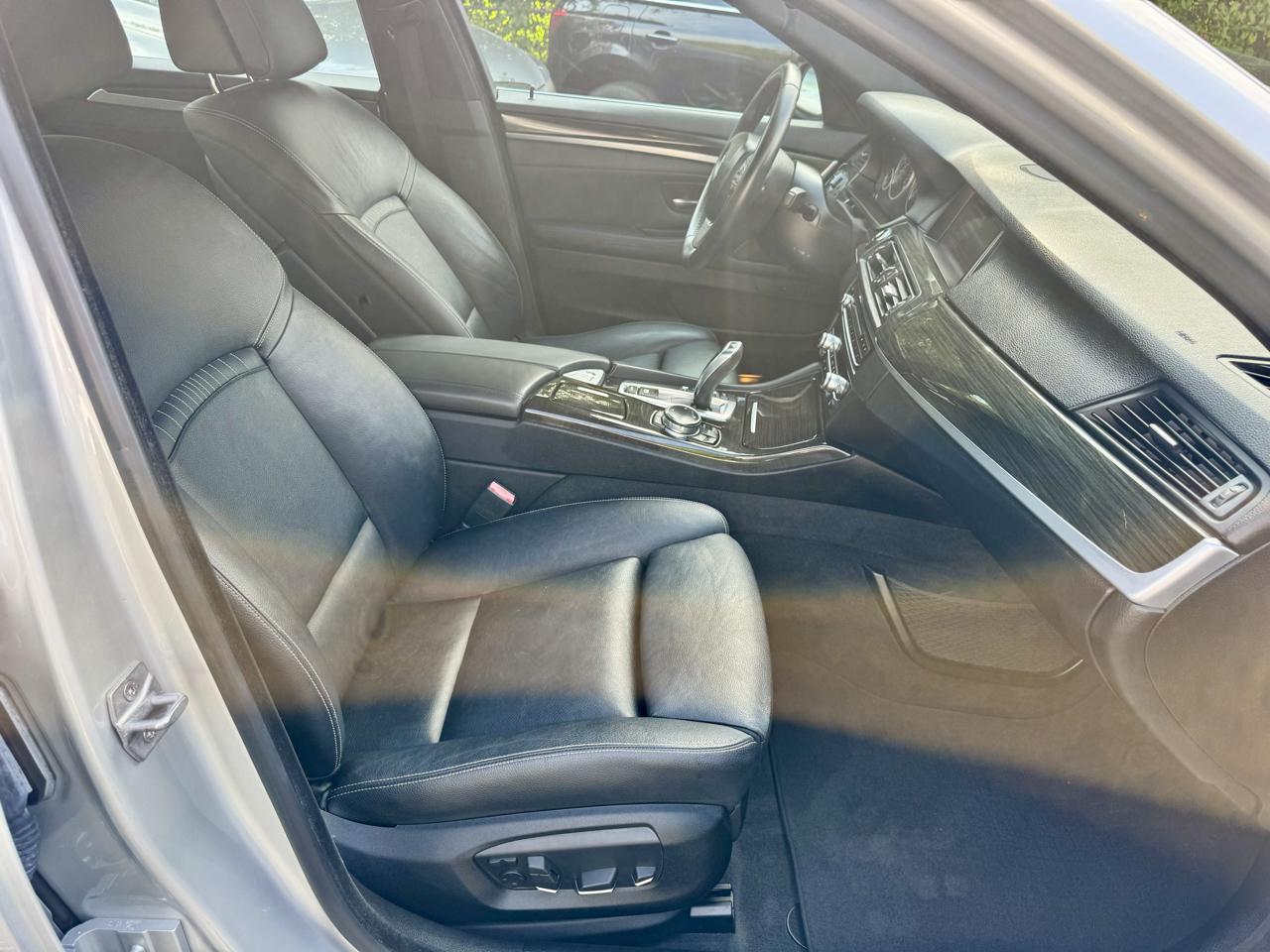 BMW 5-Series 528i 2014
