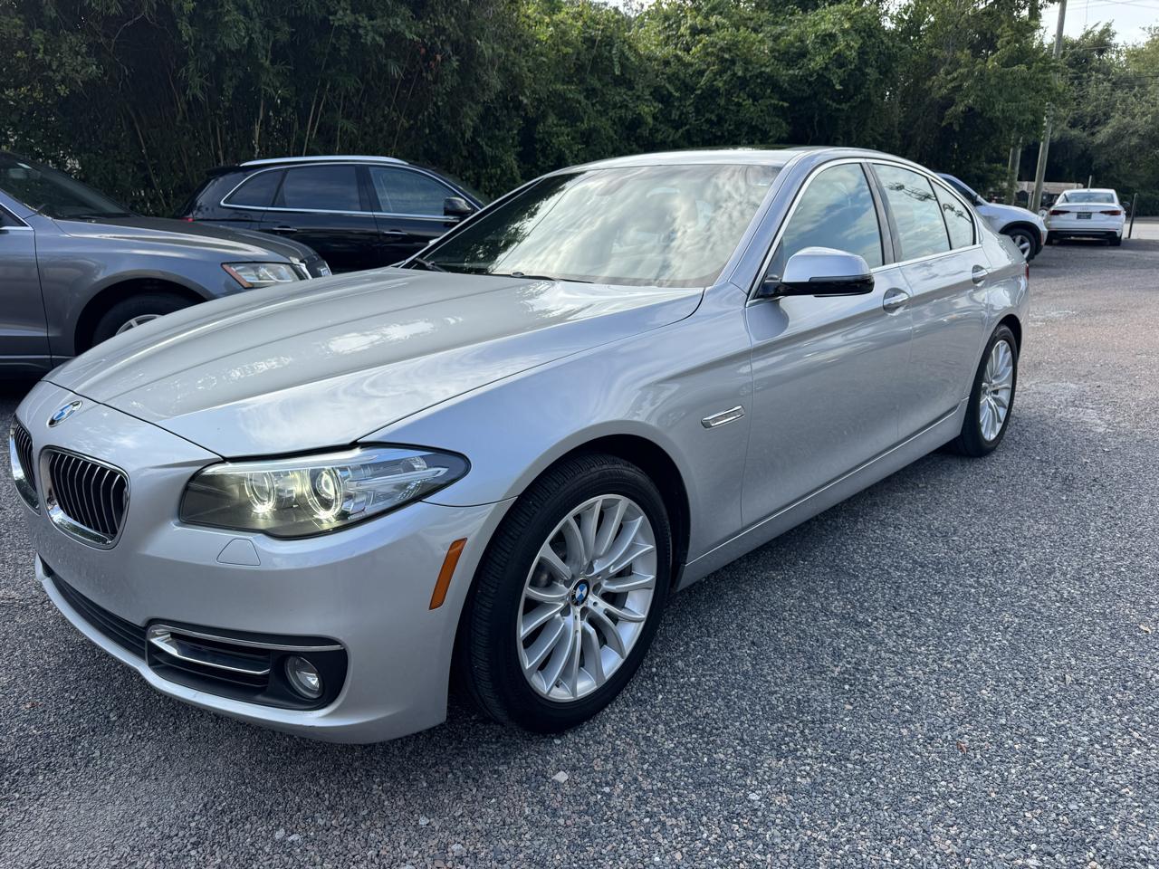 BMW 5-Series 528i 2014