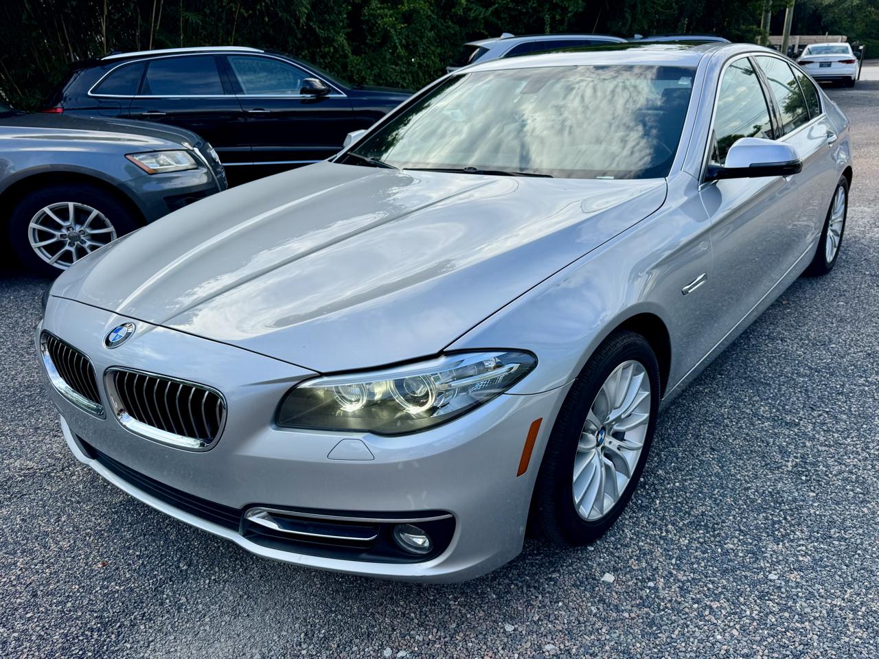BMW 5-Series 528i 2014