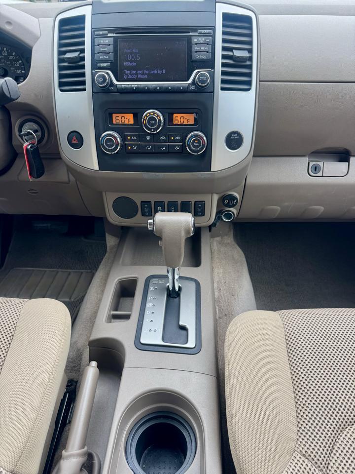 Nissan Frontier S Crew Cab 5AT 2WD 2017