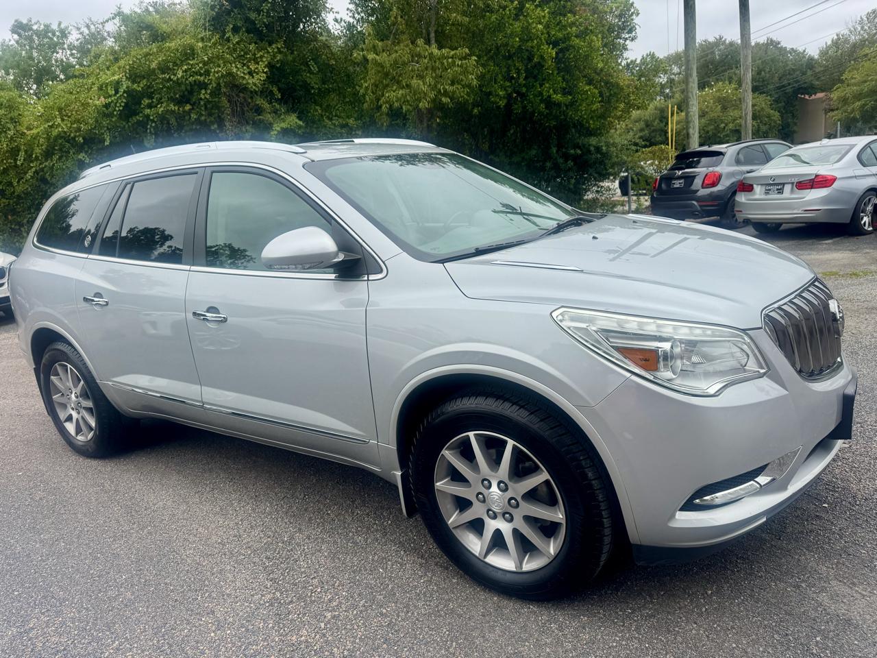 Buick Enclave Convenience FWD 2016