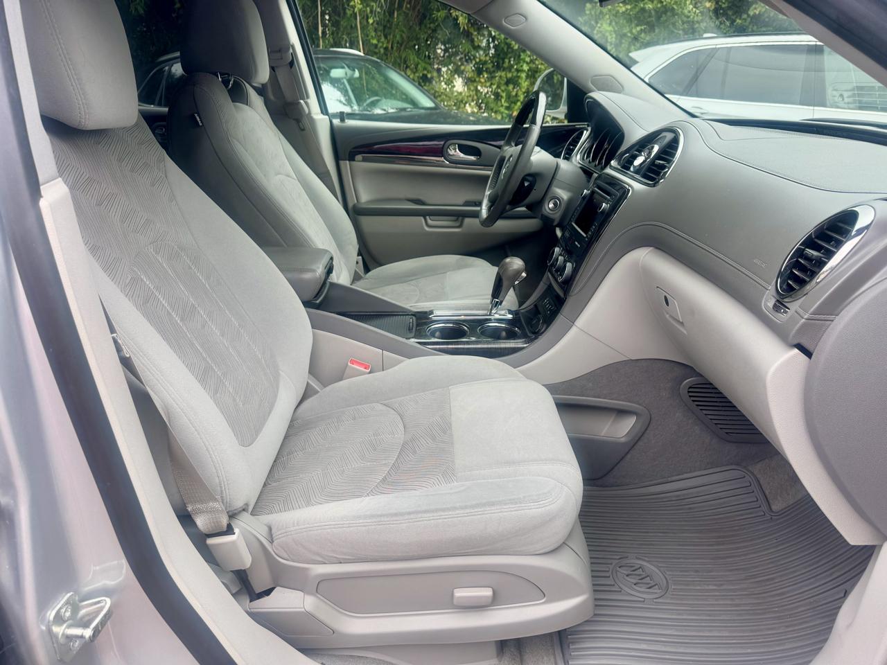 Buick Enclave Convenience FWD 2016