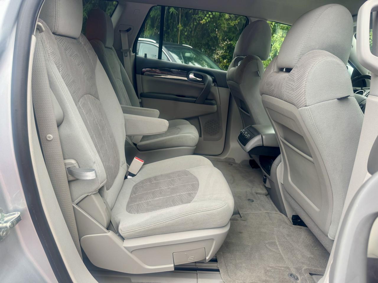 Buick Enclave Convenience FWD 2016
