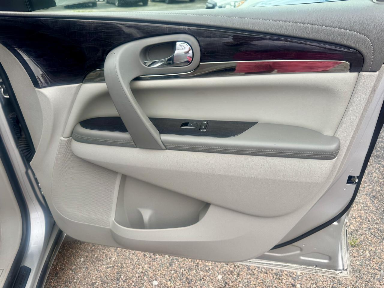 Buick Enclave Convenience FWD 2016