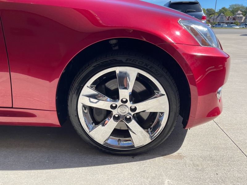2010 Lexus IS 350C photo 18