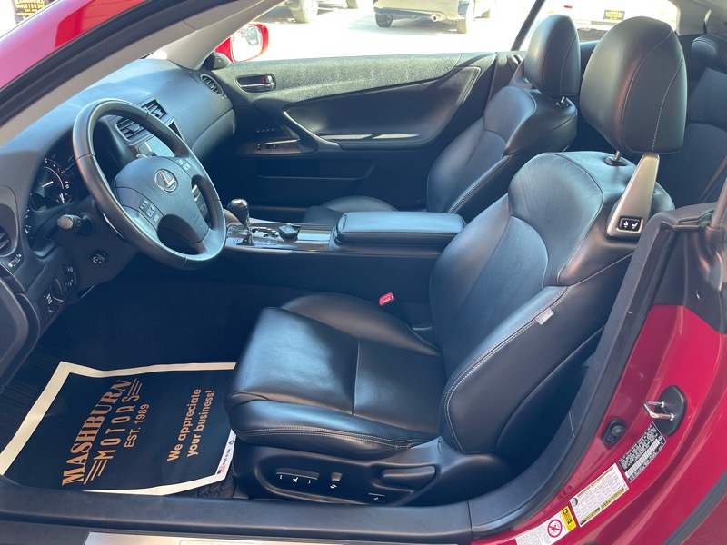 2010 Lexus IS 350C photo 20