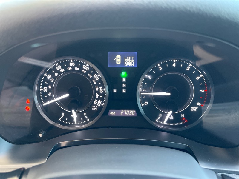 2010 Lexus IS 350C photo 27
