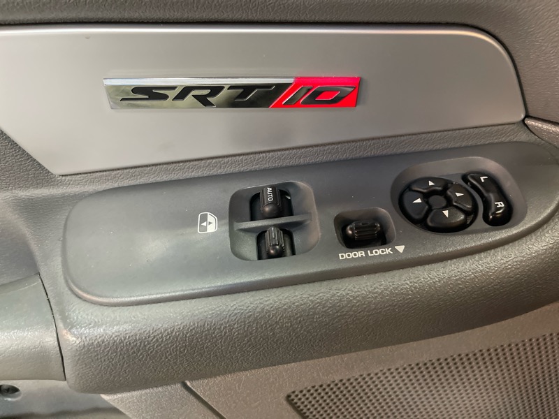 2006 Dodge Ram photo 28