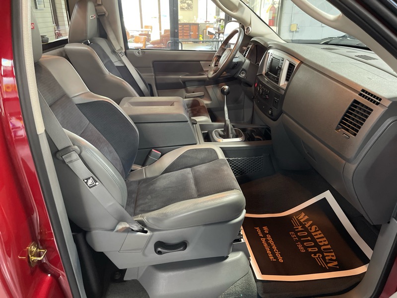 2006 Dodge Ram photo 39