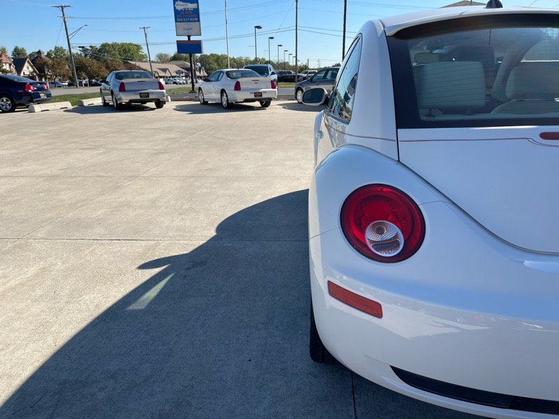 2008 Volkswagen Beetle S photo 10