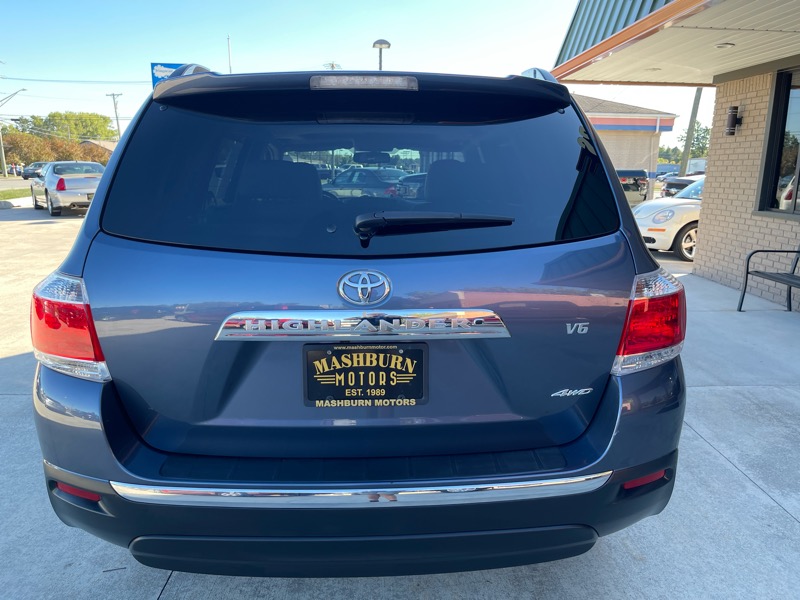 2013 Toyota Highlander SE photo 12