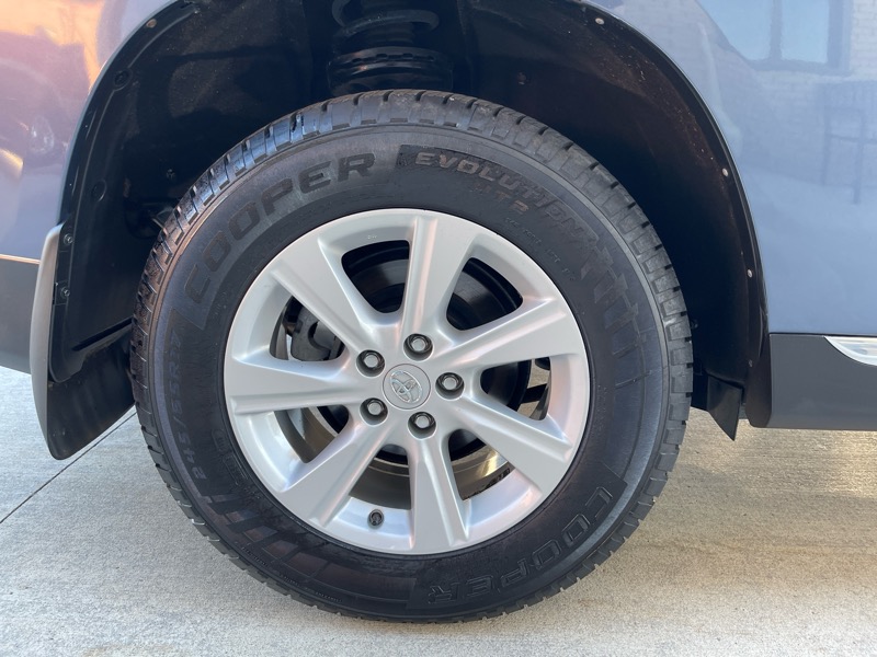 2013 Toyota Highlander SE photo 19