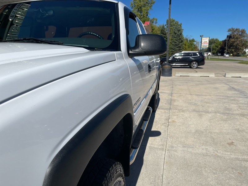 2003 Chevrolet Silverado 2500HD LS photo 3