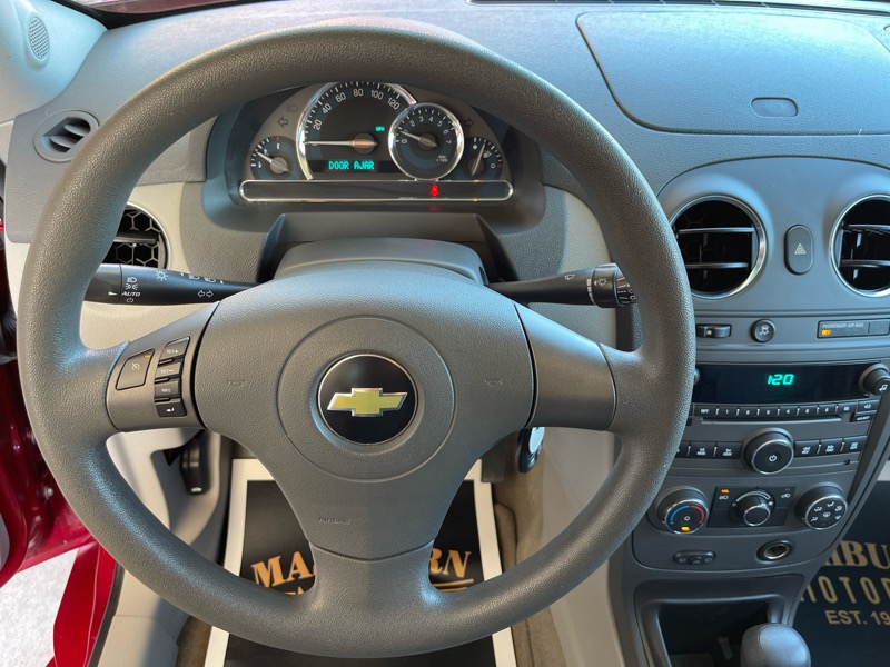 2011 Chevrolet HHR LS photo 24