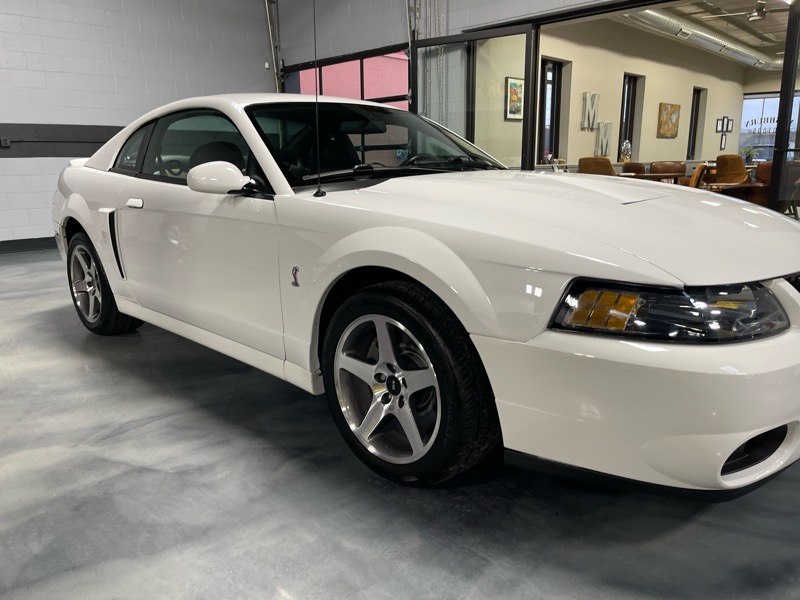 Ford Mustang SVT Cobra Coupe 2003