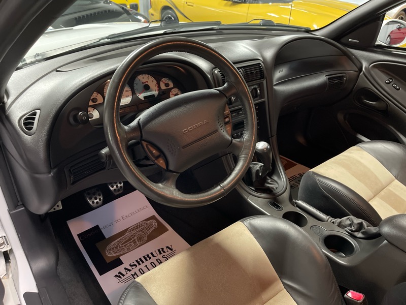 Ford Mustang SVT Cobra Coupe 2003