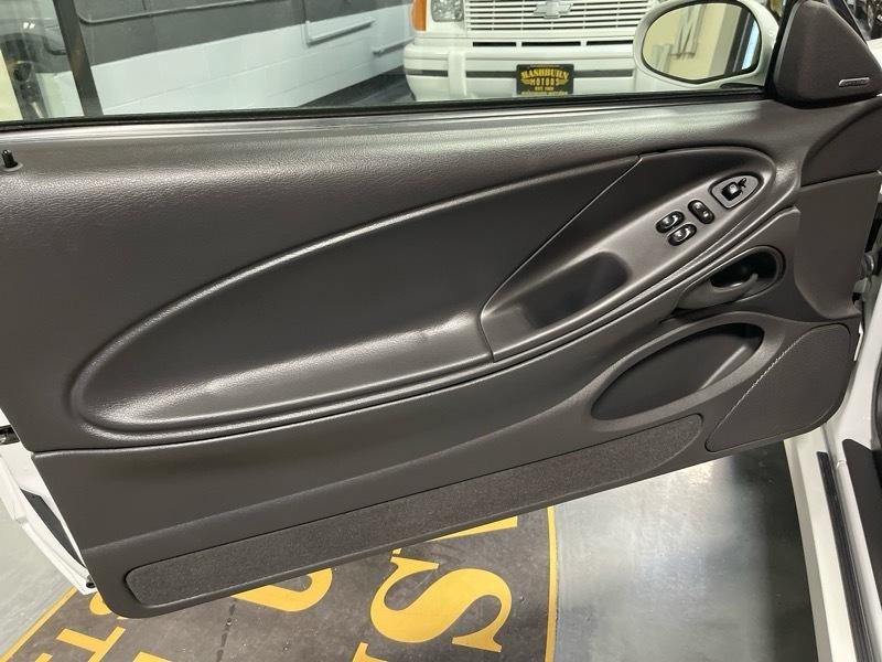 Ford Mustang SVT Cobra Coupe 2003