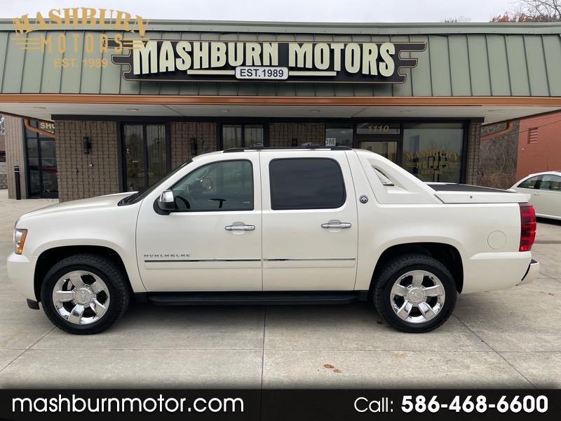2013 Chevrolet Avalanche Black Diamond LTZ 4WD