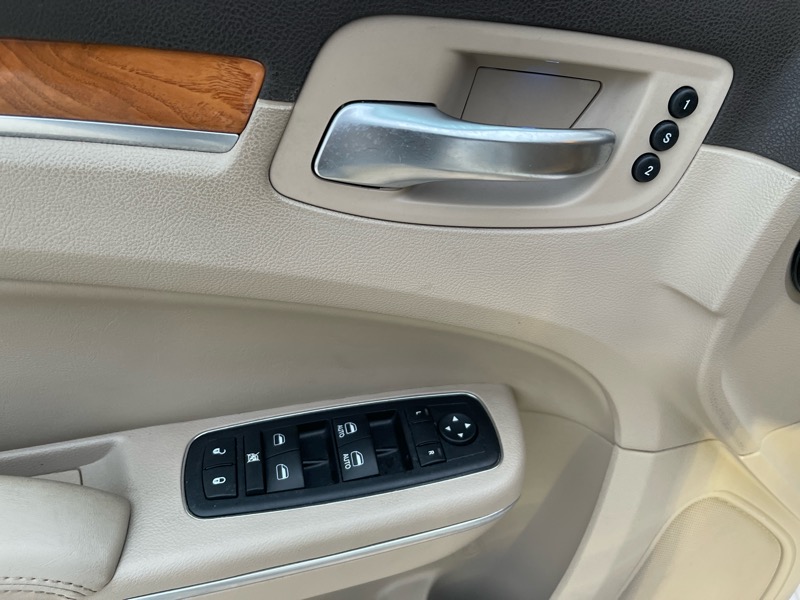 Chrysler 300 C RWD 2013