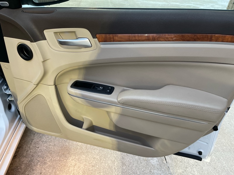 Chrysler 300 C RWD 2013