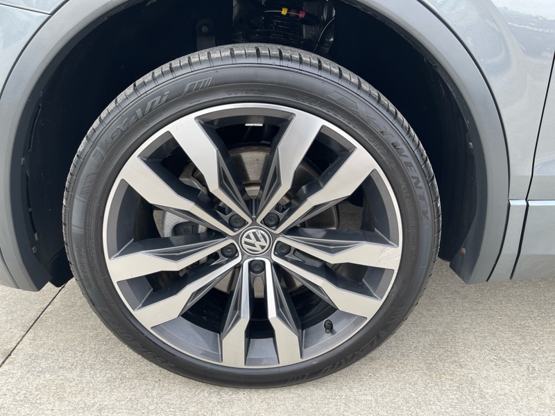 Volkswagen Tiguan  2021