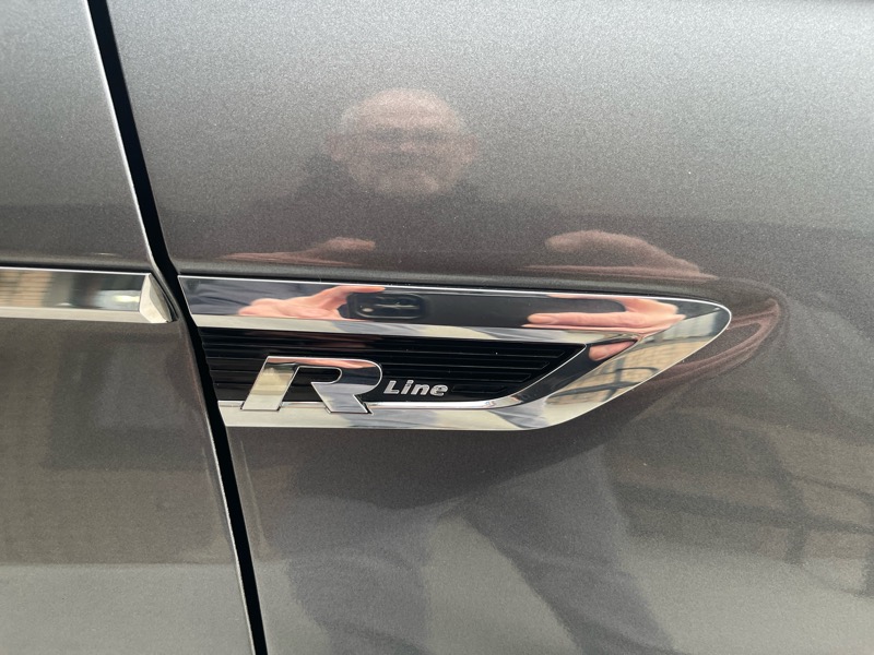 Volkswagen Tiguan  2021